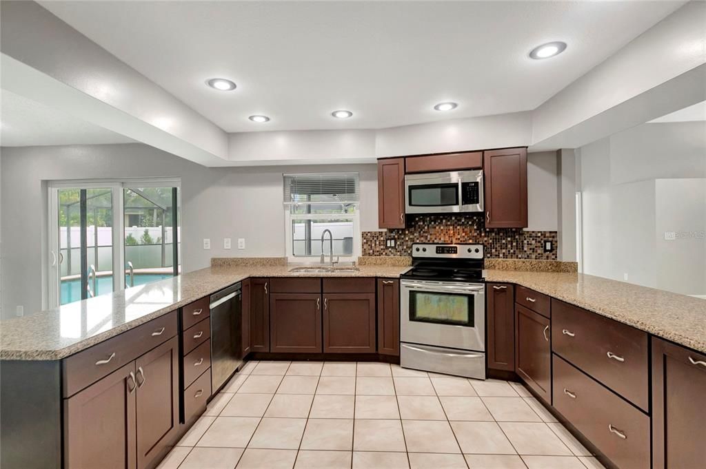 For Sale: $520,000 (3 beds, 2 baths, 1950 Square Feet)