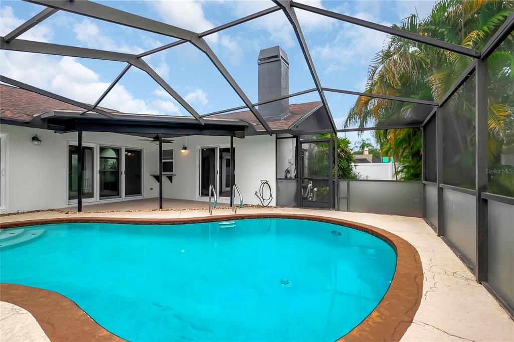 For Sale: $520,000 (3 beds, 2 baths, 1950 Square Feet)