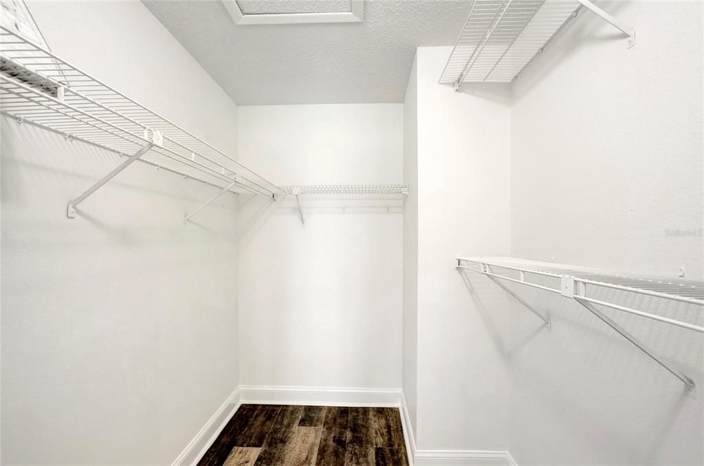 For Sale: $520,000 (3 beds, 2 baths, 1950 Square Feet)