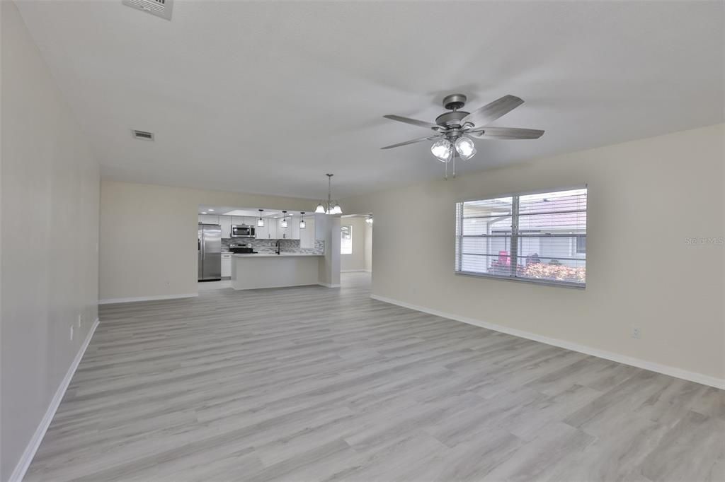 En Venta: $200,000 (2 camas, 2 baños, 1448 Pies cuadrados)