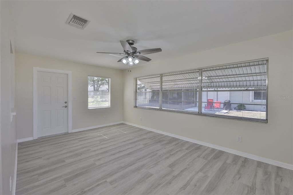 En Venta: $200,000 (2 camas, 2 baños, 1448 Pies cuadrados)