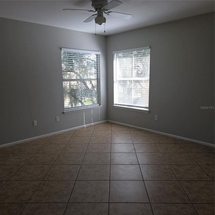 For Rent: $1,550 (2 beds, 1 baths, 969 Square Feet)