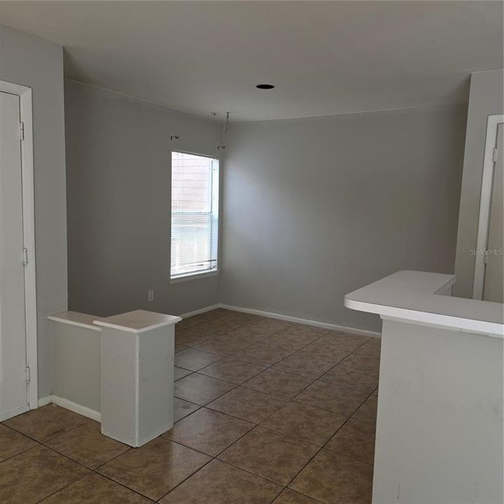 For Rent: $1,550 (2 beds, 1 baths, 969 Square Feet)