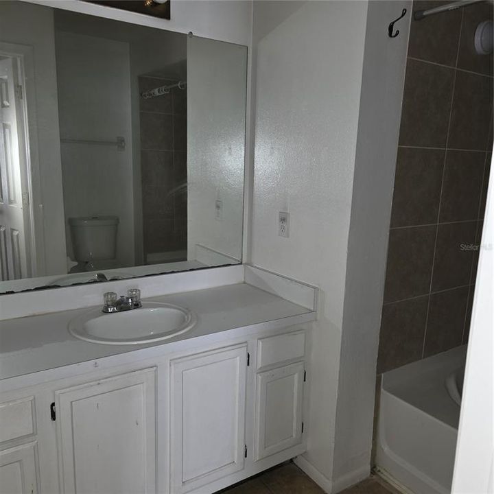 For Rent: $1,550 (2 beds, 1 baths, 969 Square Feet)