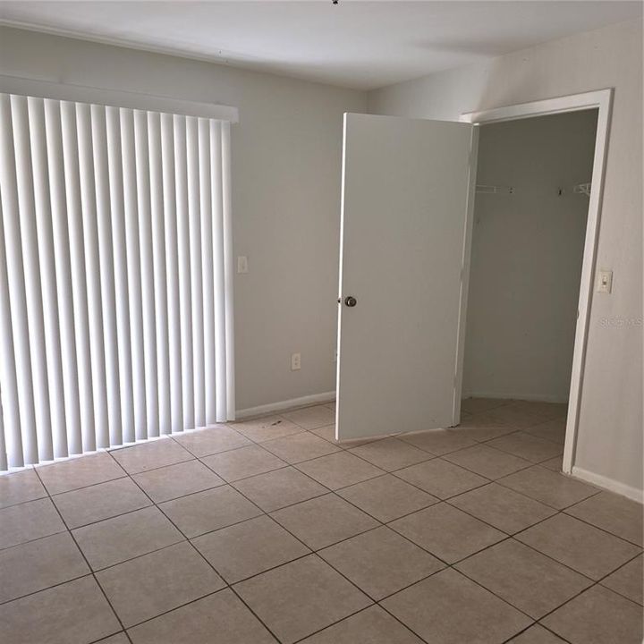 For Rent: $1,550 (2 beds, 1 baths, 969 Square Feet)
