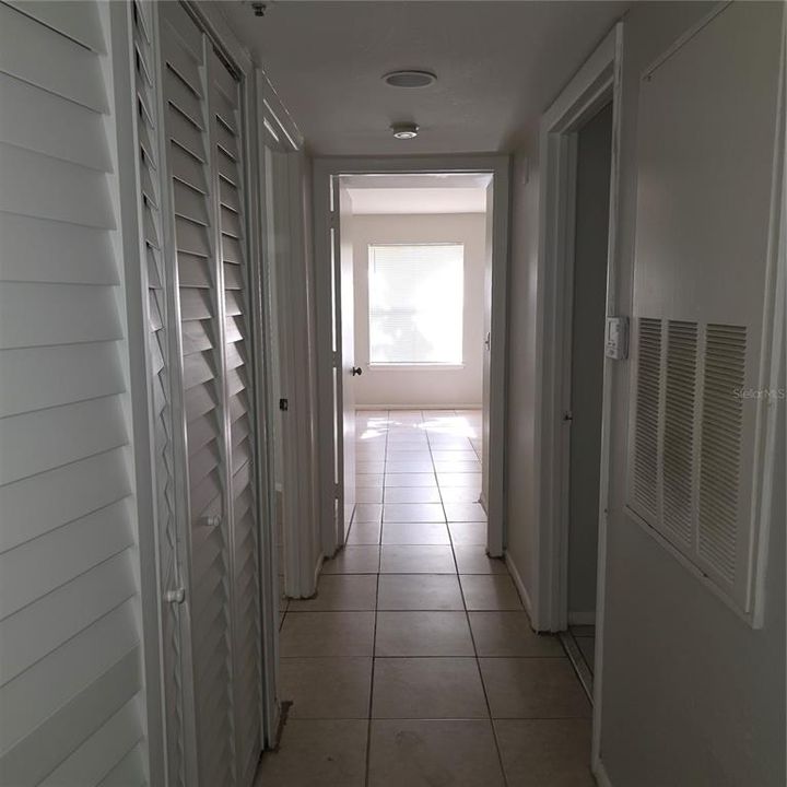 For Rent: $1,550 (2 beds, 1 baths, 969 Square Feet)