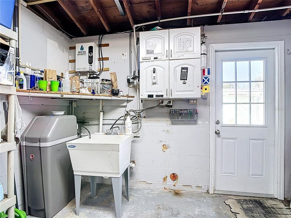 For Sale: $419,000 (3 beds, 2 baths, 1148 Square Feet)