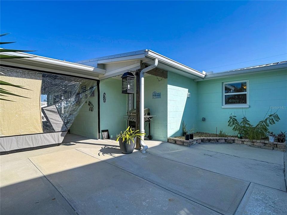 For Sale: $419,000 (3 beds, 2 baths, 1148 Square Feet)