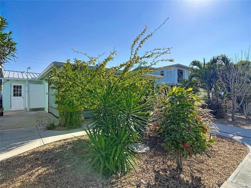 For Sale: $419,000 (3 beds, 2 baths, 1148 Square Feet)