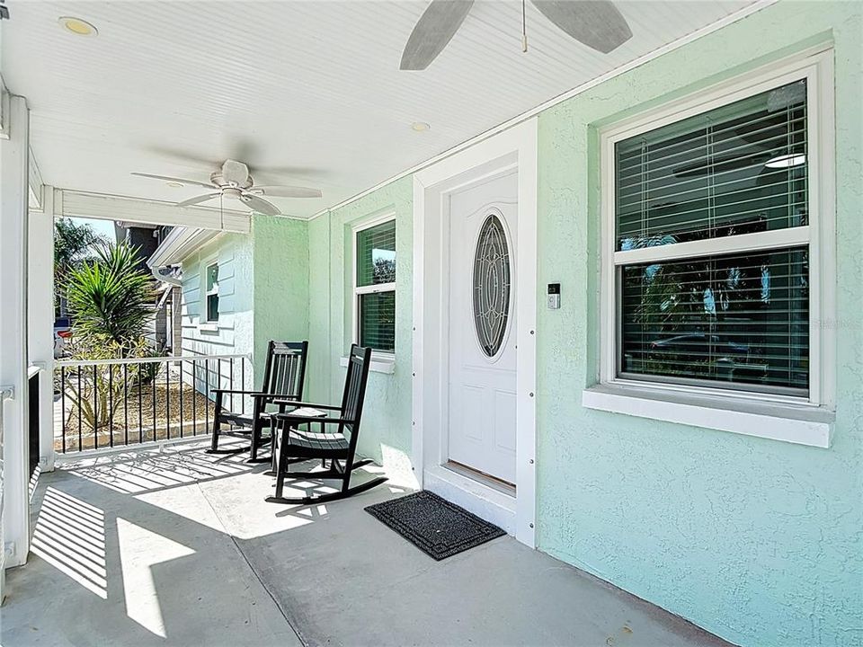 For Sale: $419,000 (3 beds, 2 baths, 1148 Square Feet)