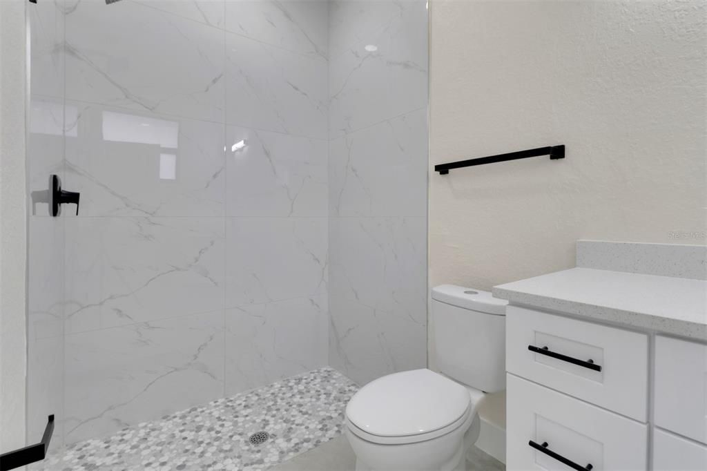 На продажу: $539,900 (6 спален, 0 ванн, 1200 Квадратных фут)