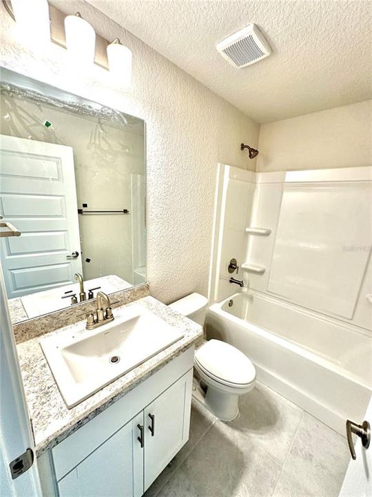 待售: $322,900 (4 贝兹, 2 浴室, 2000 平方英尺)