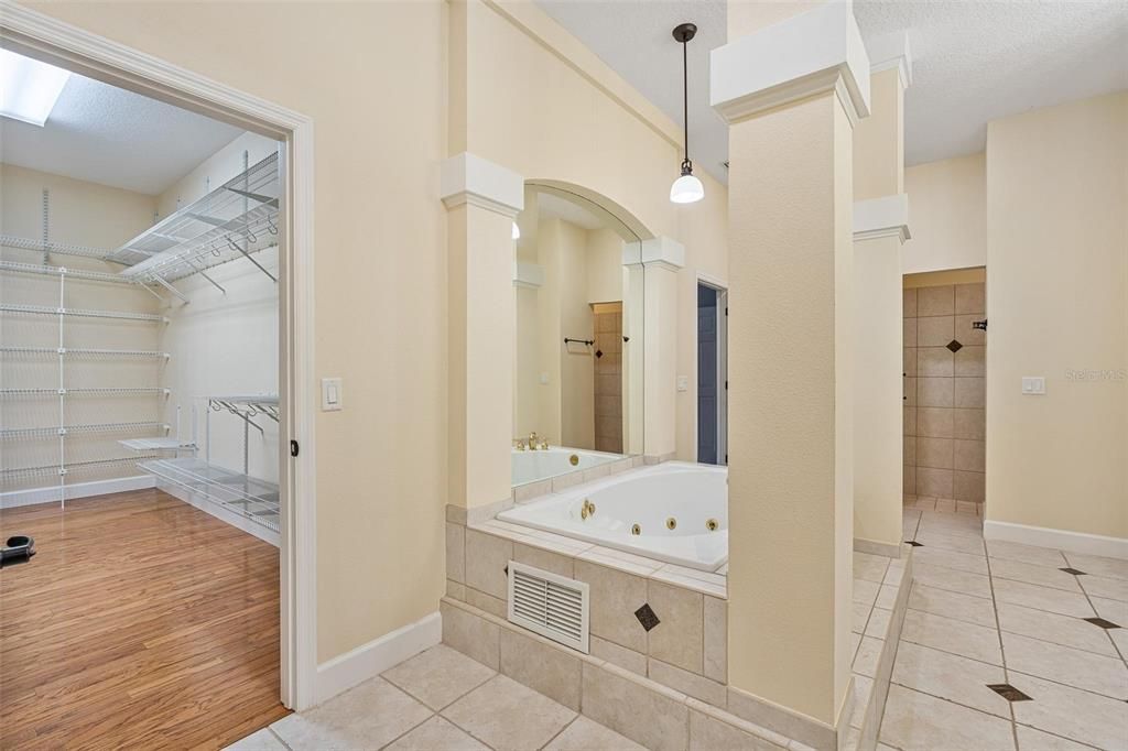 待售: $892,000 (3 贝兹, 3 浴室, 3104 平方英尺)