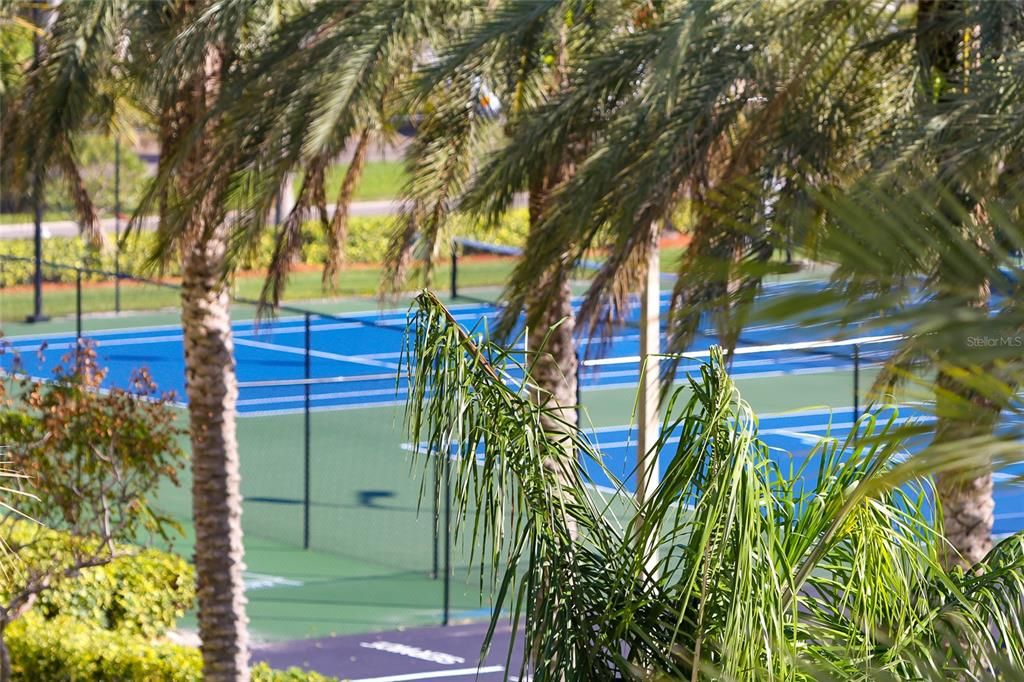 На продажу: $669,000 (2 спален, 2 ванн, 1653 Квадратных фут)