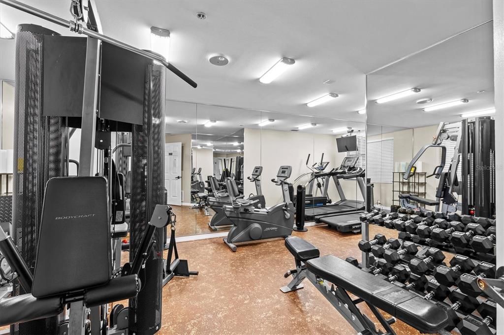 На продажу: $669,000 (2 спален, 2 ванн, 1653 Квадратных фут)