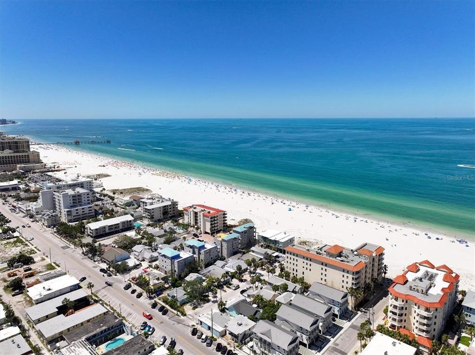 На продажу: $669,000 (2 спален, 2 ванн, 1653 Квадратных фут)