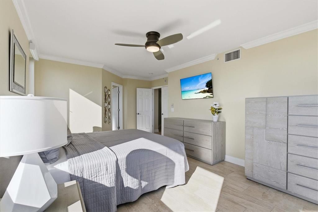 На продажу: $669,000 (2 спален, 2 ванн, 1653 Квадратных фут)