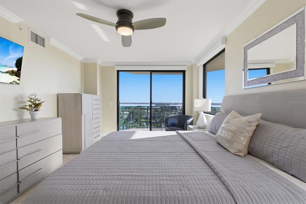 На продажу: $669,000 (2 спален, 2 ванн, 1653 Квадратных фут)