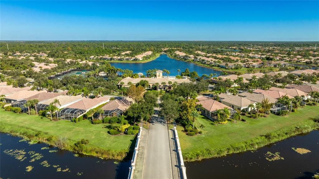 В аренду: $2,500 (3 спален, 2 ванн, 2045 Квадратных фут)