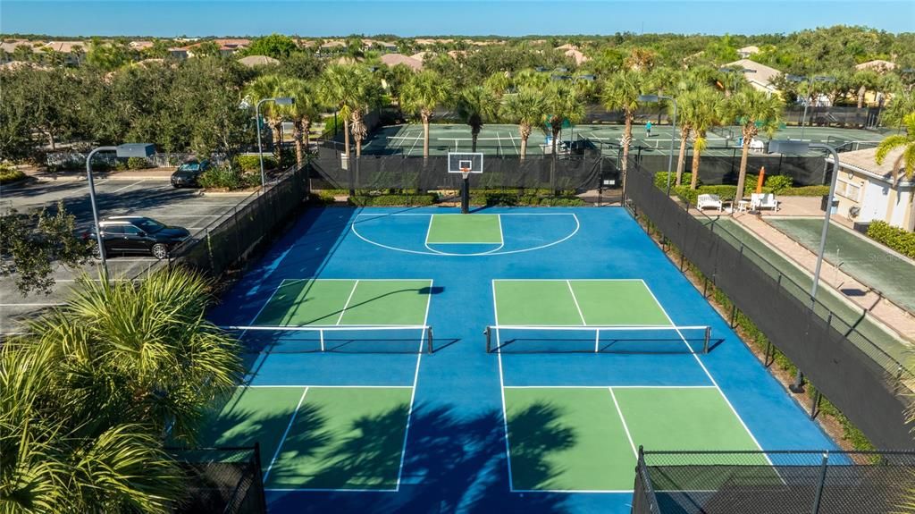 В аренду: $2,500 (3 спален, 2 ванн, 2045 Квадратных фут)