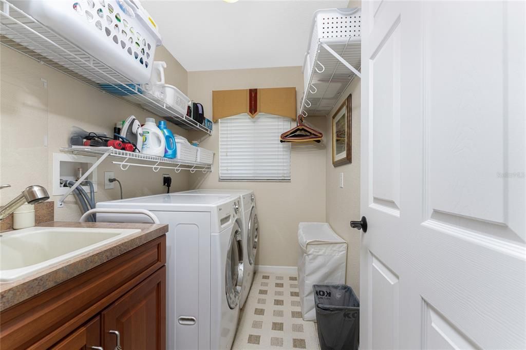 For Sale: $570,000 (3 beds, 2 baths, 2397 Square Feet)