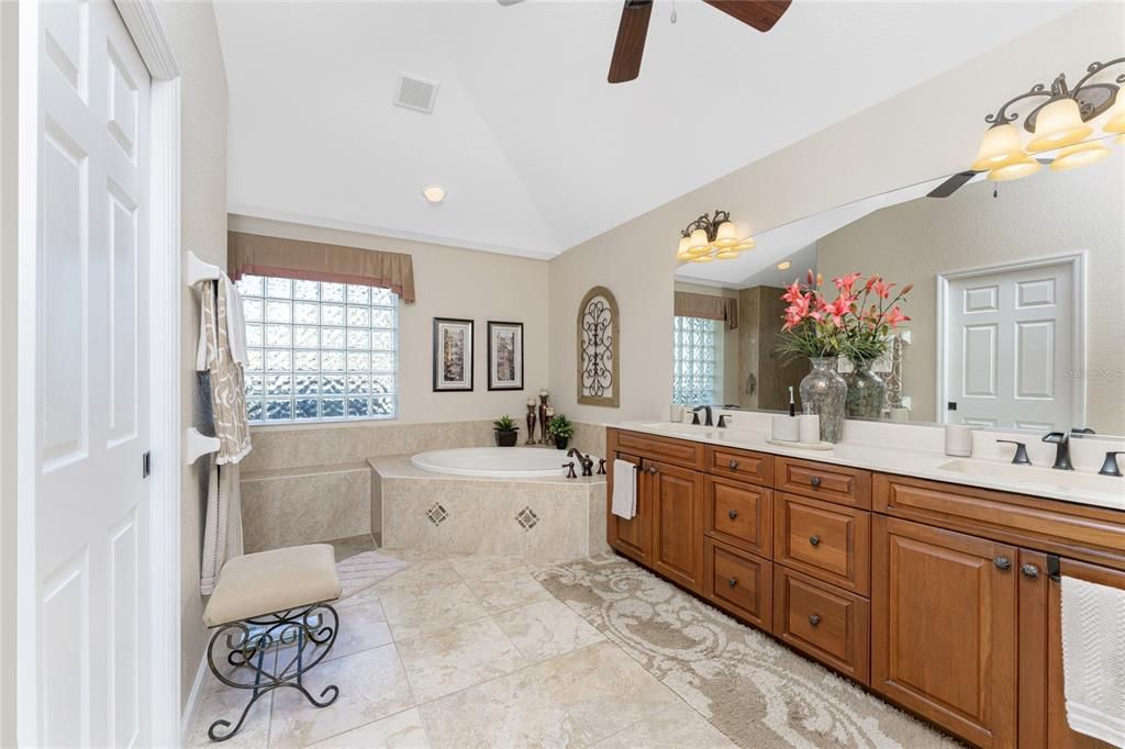 For Sale: $570,000 (3 beds, 2 baths, 2397 Square Feet)