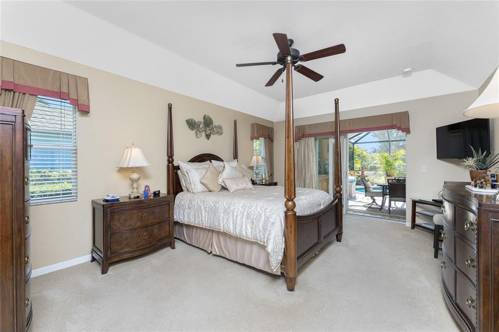 For Sale: $570,000 (3 beds, 2 baths, 2397 Square Feet)