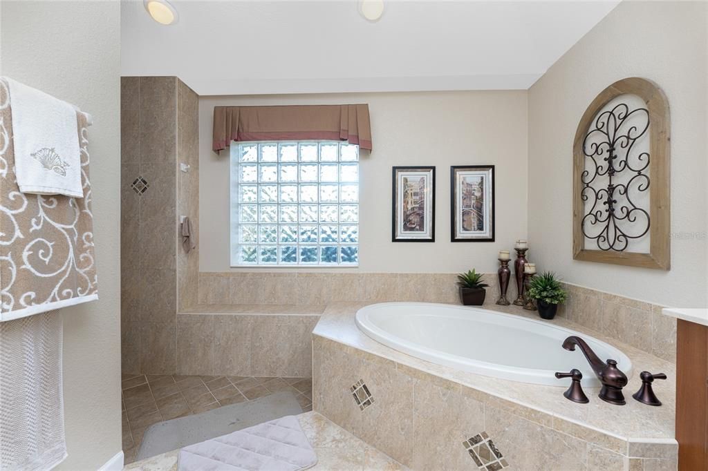 For Sale: $570,000 (3 beds, 2 baths, 2397 Square Feet)