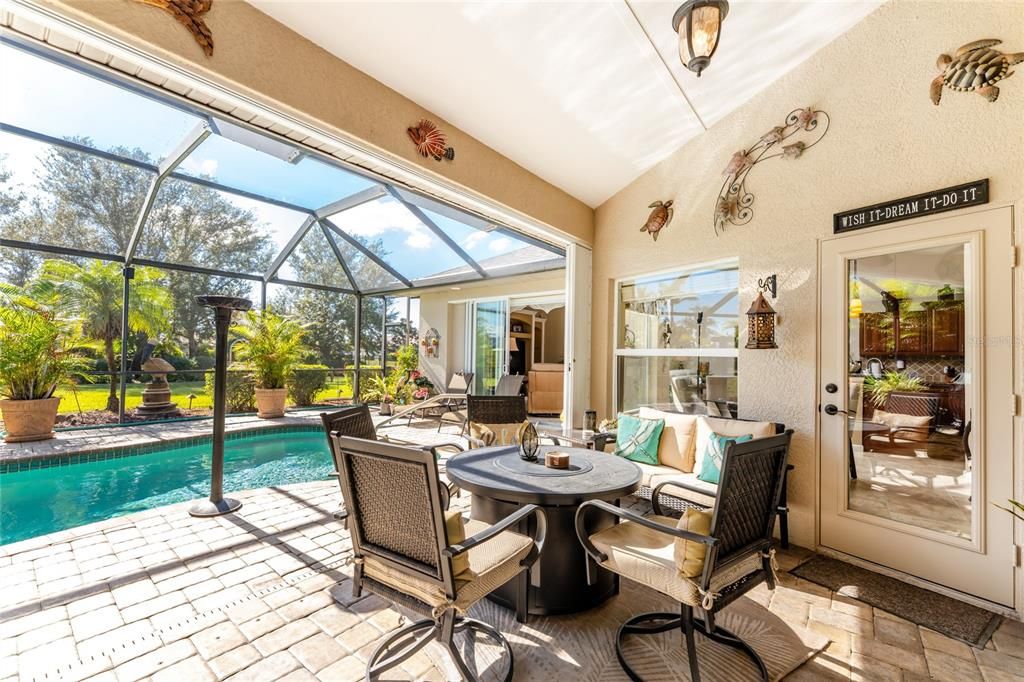 For Sale: $570,000 (3 beds, 2 baths, 2397 Square Feet)