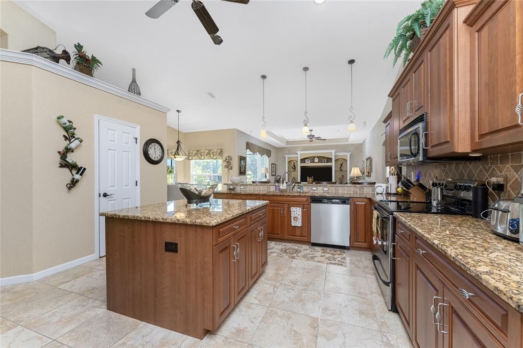 For Sale: $570,000 (3 beds, 2 baths, 2397 Square Feet)