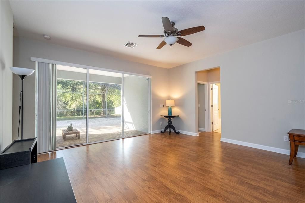 For Rent: $3,500 (4 beds, 3 baths, 2293 Square Feet)