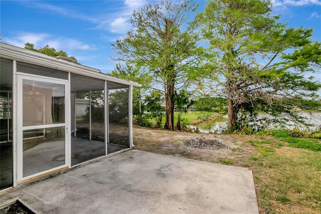 For Sale: $229,000 (3 beds, 2 baths, 1166 Square Feet)