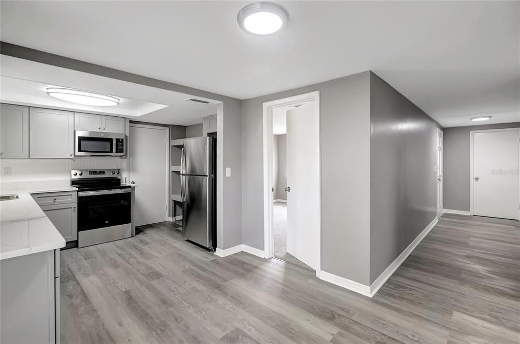 For Sale: $229,000 (3 beds, 2 baths, 1166 Square Feet)