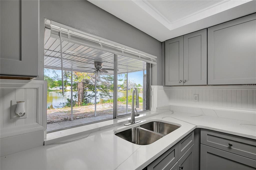 For Sale: $229,000 (3 beds, 2 baths, 1166 Square Feet)