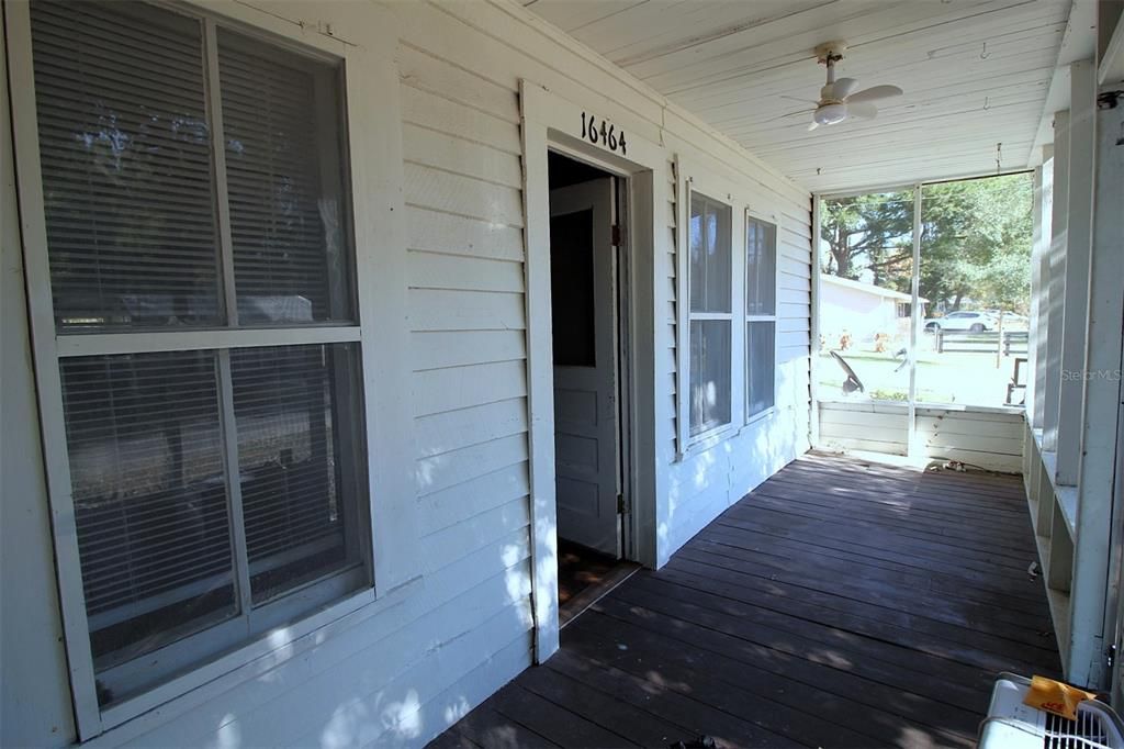 For Sale: $169,900 (2 beds, 1 baths, 780 Square Feet)