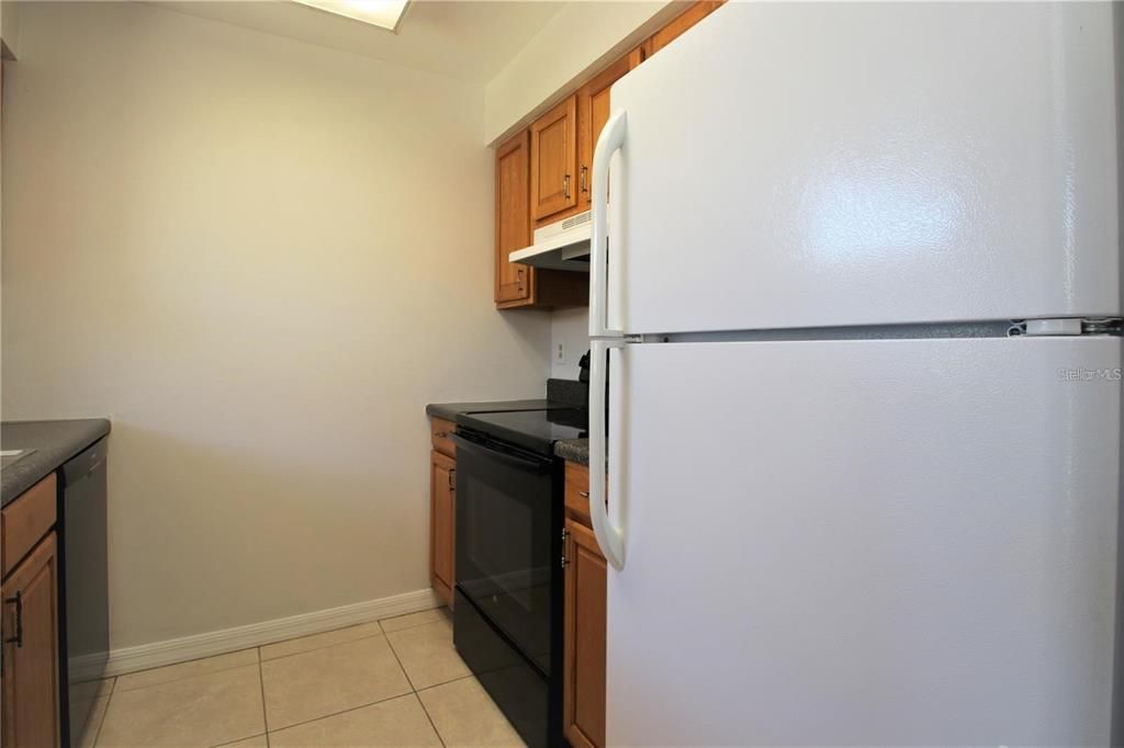 For Rent: $1,700 (2 beds, 2 baths, 934 Square Feet)