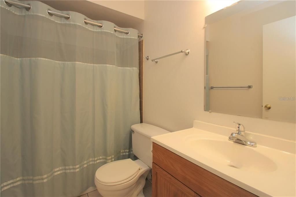 For Rent: $1,700 (2 beds, 2 baths, 934 Square Feet)