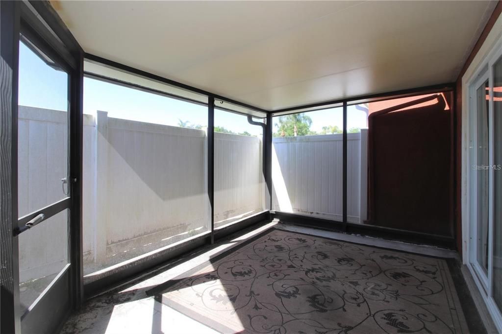 For Rent: $1,700 (2 beds, 2 baths, 934 Square Feet)