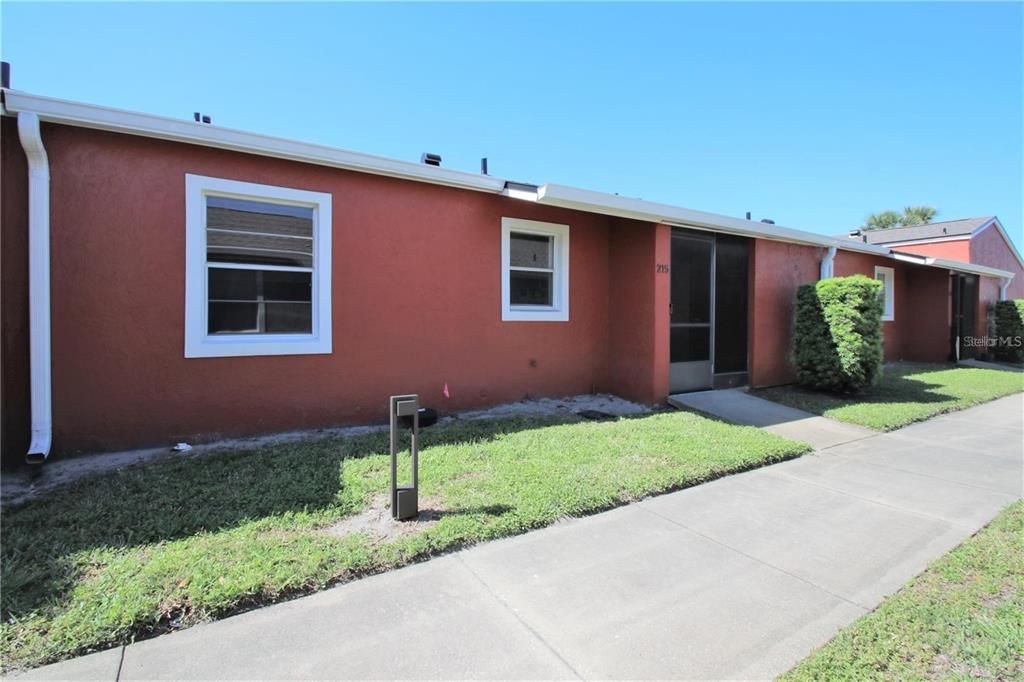 For Rent: $1,700 (2 beds, 2 baths, 934 Square Feet)