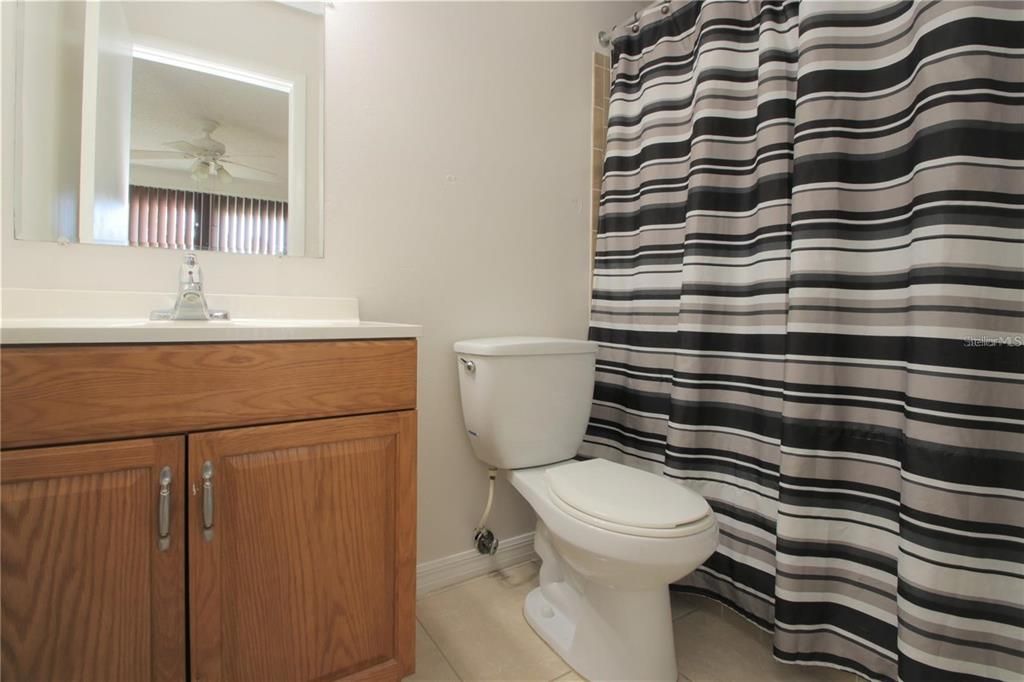 For Rent: $1,700 (2 beds, 2 baths, 934 Square Feet)