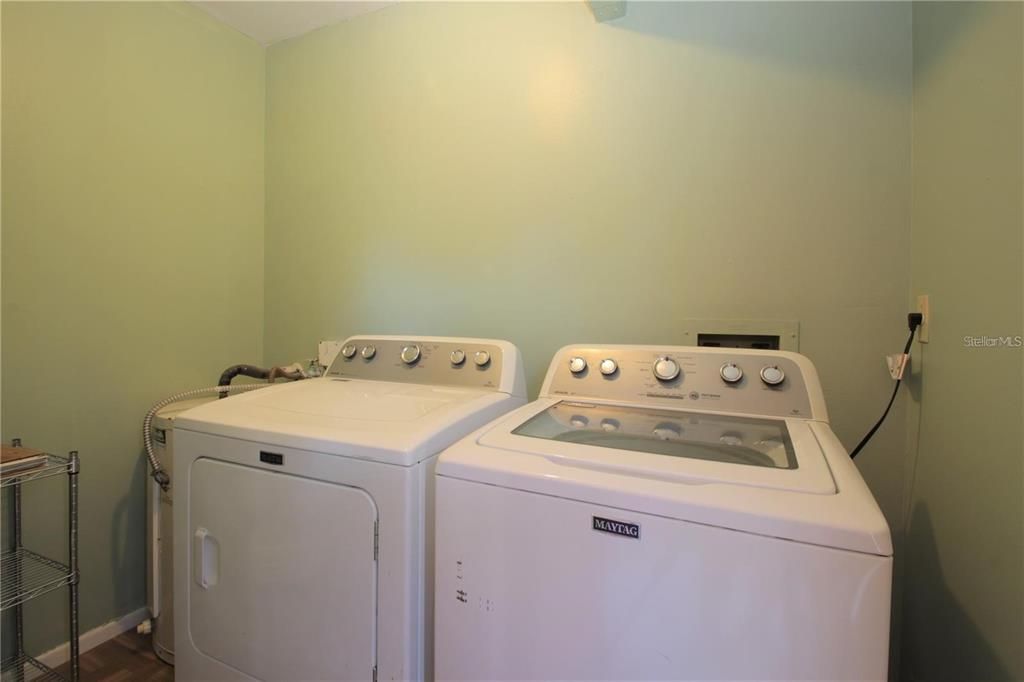 For Rent: $1,700 (2 beds, 2 baths, 934 Square Feet)