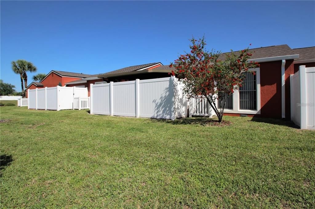 For Rent: $1,700 (2 beds, 2 baths, 934 Square Feet)