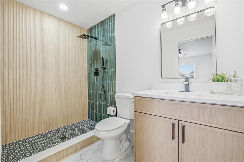 En Venta: $409,900 (3 camas, 2 baños, 1088 Pies cuadrados)