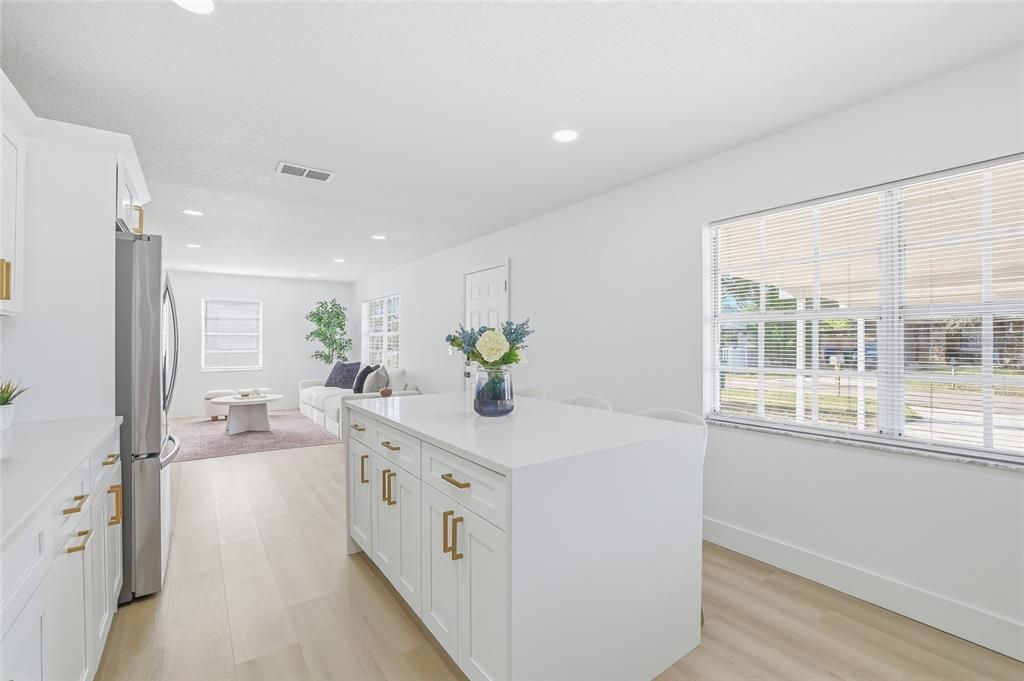 En Venta: $409,900 (3 camas, 2 baños, 1088 Pies cuadrados)