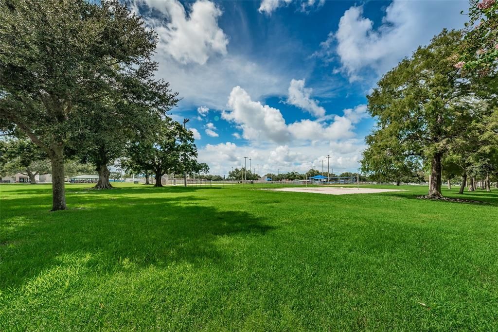 合同活跃: $400,000 (3 贝兹, 2 浴室, 1517 平方英尺)