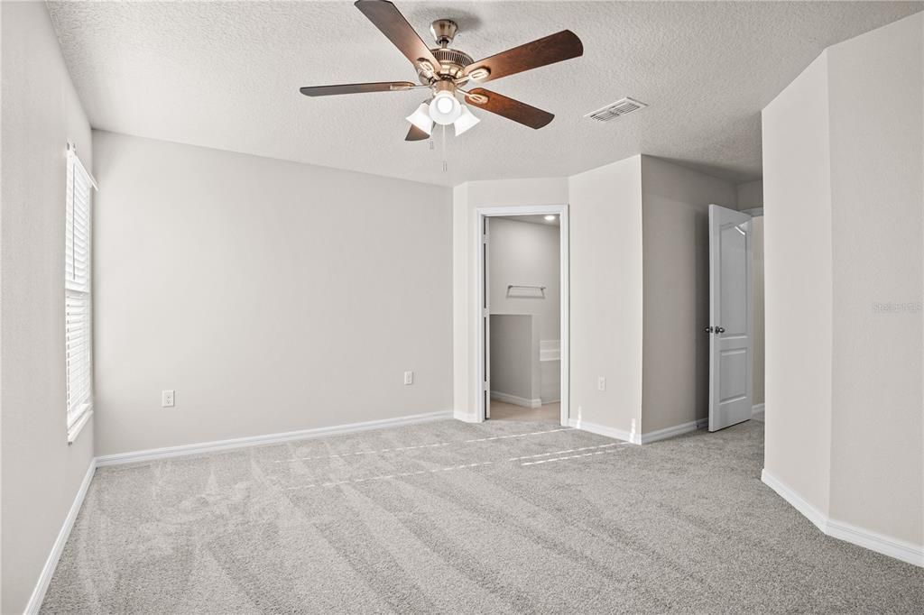 待售: $325,000 (4 贝兹, 2 浴室, 1842 平方英尺)