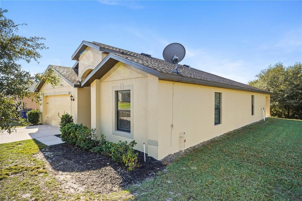 待售: $325,000 (4 贝兹, 2 浴室, 1842 平方英尺)