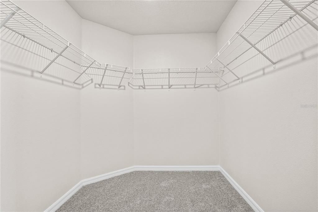 待售: $325,000 (4 贝兹, 2 浴室, 1842 平方英尺)