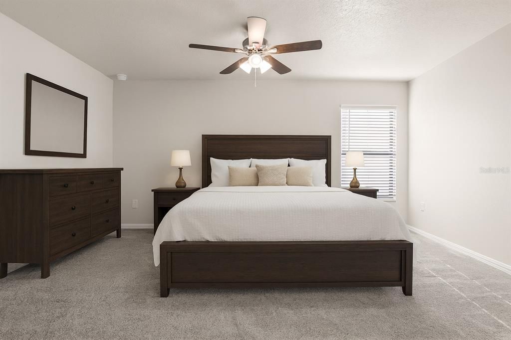 待售: $325,000 (4 贝兹, 2 浴室, 1842 平方英尺)