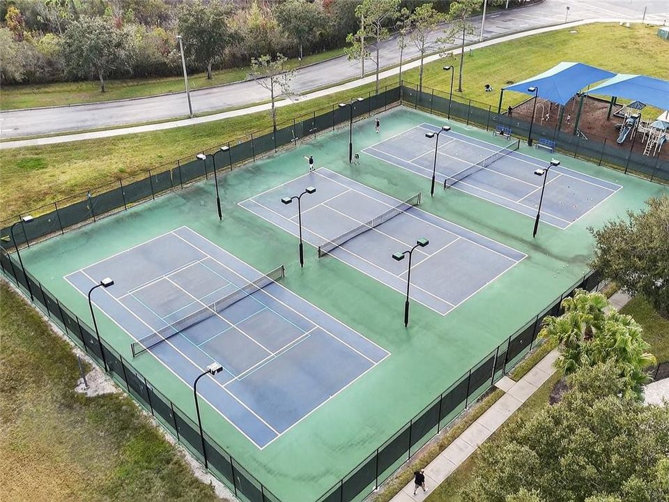 待售: $305,000 (2 贝兹, 2 浴室, 1326 平方英尺)